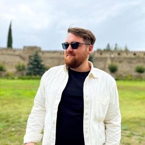 Meet your Posher, Guja